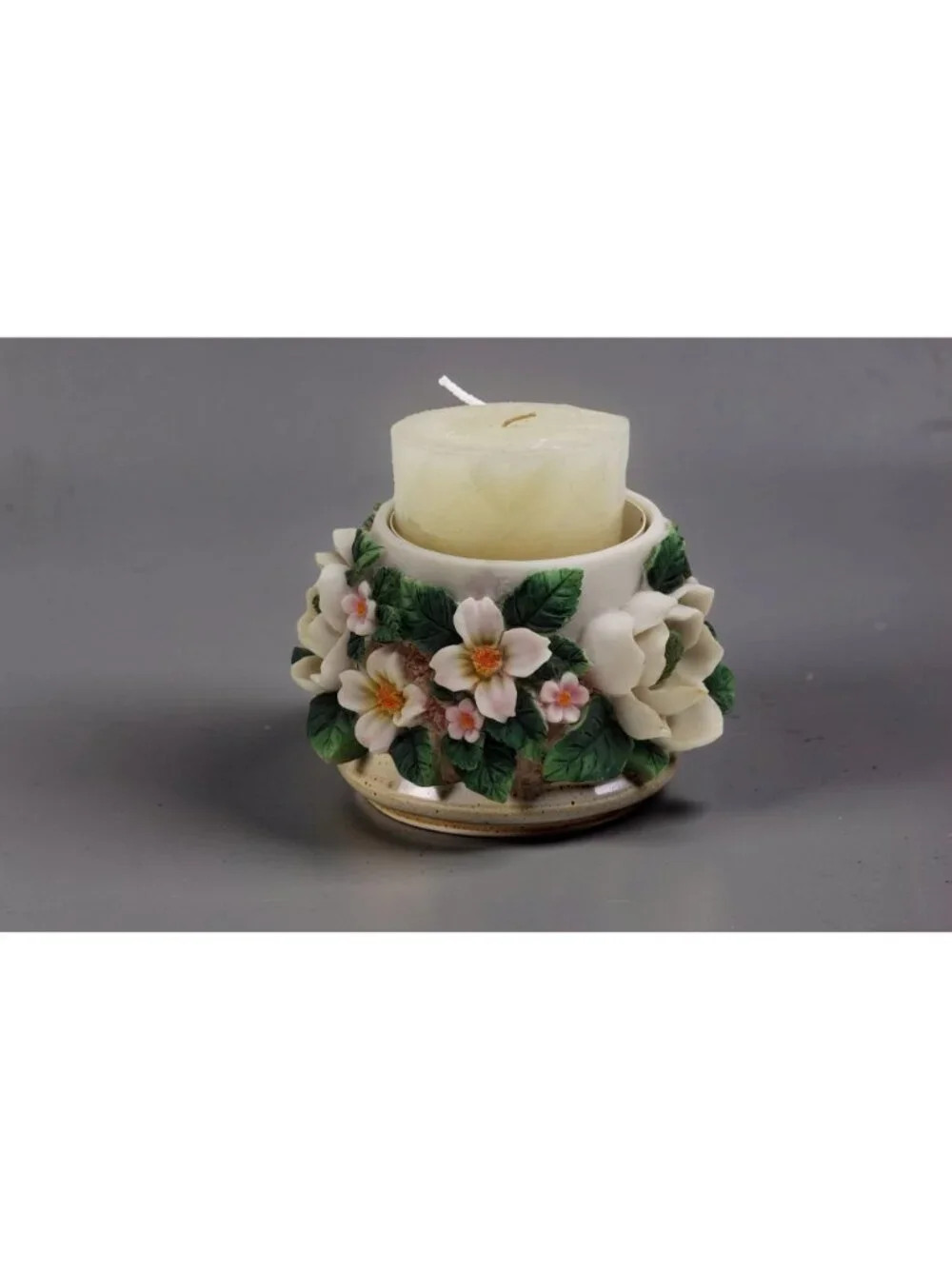 vintage 1990s beautiful resin floral candle holder with candle 5.5